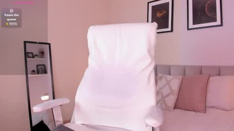 madisson_blue_ online show from May 2026 02:35:01 PM