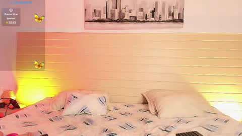 Snapshot of madissonkay chatting on December 2025 07:18:01 PM online show from December 2025 07:18:01 PM