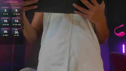 Snapshot of madissonshakur19 chatting on March 2026 05:38:02 PM Madi online show from March 2026 05:38:02 PM