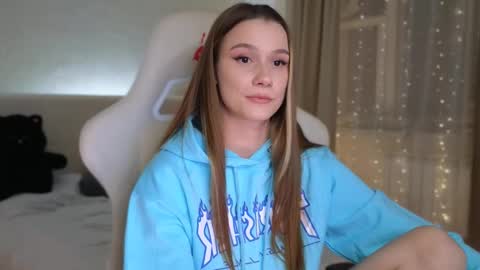 Madi Soon online show from March 2025 05:34:02 PM