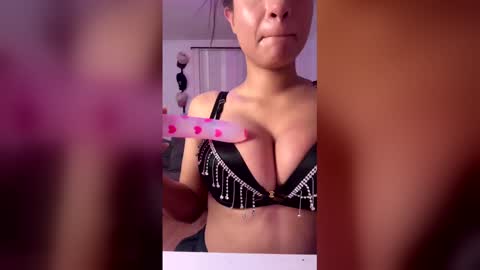 madisthereee online show from March 2026 05:22:02 AM