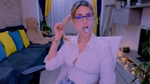 Snapshot of madyeroberts chatting on January 2026 11:19:01 PM Madye Roberts online show from January 2026 11:19:01 PM