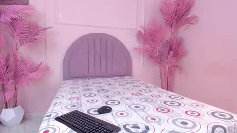Snapshot of madyscarlett chatting on September 2025 11:48:01 AM madyscarlett online show from September 2025 11:48:01 AM