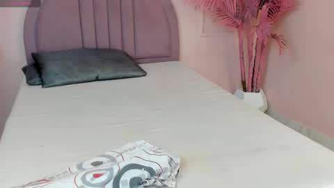 Snapshot of madyscarlett chatting on September 2025 11:48:01 AM madyscarlett online show from September 2025 11:48:01 AM