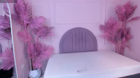 Snapshot of madyscarlett chatting on October 2025 01:23:01 PM madyscarlett online show from October 2025 01:23:01 PM