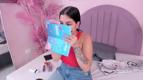 Snapshot of madyscarlett chatting on October 2025 11:55:02 AM madyscarlett online show from October 2025 11:55:02 AM