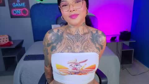 Snapshot of madyson_fox chatting on June 2026 02:19:01 PM Madyson online show from June 2026 02:19:01 PM