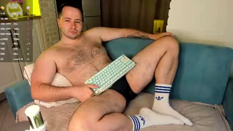 Snapshot of madzuru chatting on June 2026 04:04:02 AM Gregory online show from June 2026 04:04:02 AM