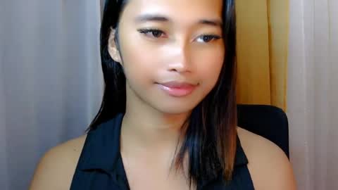 Snapshot of maecums chatting on July 2026 10:17:02 AM mae online show from July 2026 10:17:02 AM