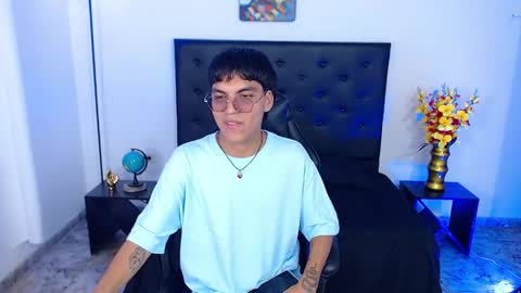 Snapshot of maegor18 chatting on June 2026 08:31:02 PM Maik online show from June 2026 08:31:02 PM