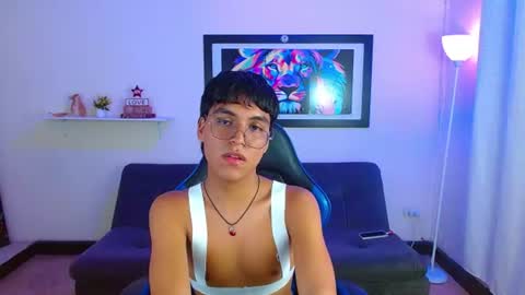 Snapshot of maegor18 chatting on June 2026 09:35:01 PM Maik online show from June 2026 09:35:01 PM