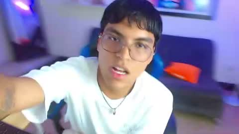 Snapshot of maegor18 chatting on June 2026 10:01:02 PM Maik online show from June 2026 10:01:02 PM