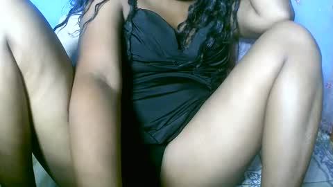 MaelahLove online show from February 2026 02:43:02 AM