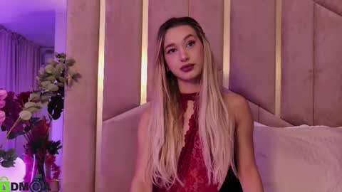 M. online show from September 2025 06:33:02 PM