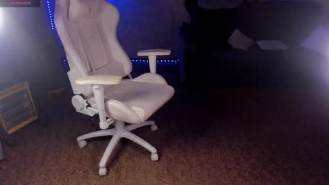 Maevee online show from February 2025 11:17:02 AM