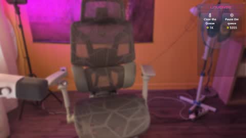 Maevee online show from June 2026 09:57:02 AM