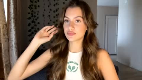 Sophie online show from May 2026 05:27:01 AM