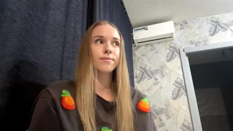 Snapshot of mafaldatefera chatting on March 2026 09:26:02 AM Sara online show from March 2026 09:26:02 AM