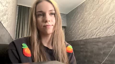 Snapshot of mafaldatefera chatting on April 2026 06:14:01 AM Sara online show from April 2026 06:14:01 AM