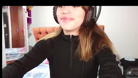 Mafe online show from December 2025 12:12:02 PM