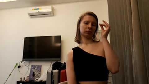 Snapshot of magaretunion chatting on November 2025 05:57:01 PM Margaret online show from November 2025 05:57:01 PM