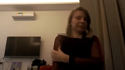 Snapshot of magaretunion chatting on November 2025 05:44:02 PM Margaret online show from November 2025 05:44:02 PM