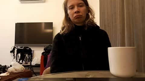 Snapshot of magaretunion chatting on December 2025 04:33:01 PM Margaret online show from December 2025 04:33:01 PM