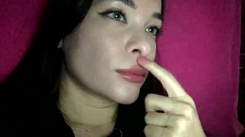 magggg658318 online show from December 2024 11:40:02 AM