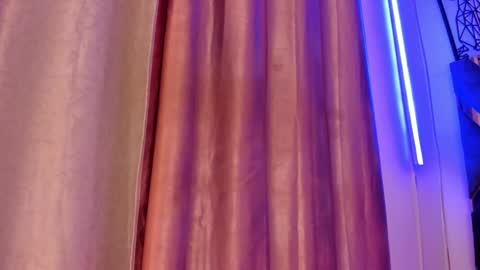 Maggie online show from September 2025 12:28:02 PM