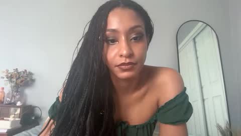 maggie_linnn online show from February 2026 12:06:02 AM