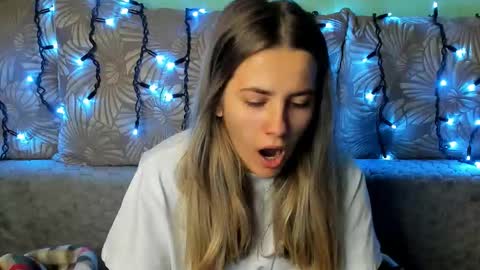 Maggie online show from November 2025 05:28:02 AM