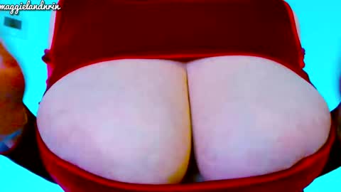 Snapshot of maggielandrin chatting on October 2025 03:09:02 AM Maggie online show from October 2025 03:09:02 AM