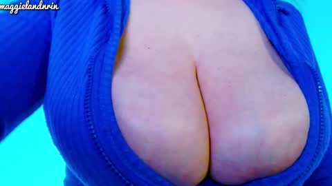 Snapshot of maggielandrin chatting on October 2025 03:51:02 AM Maggie online show from October 2025 03:51:02 AM