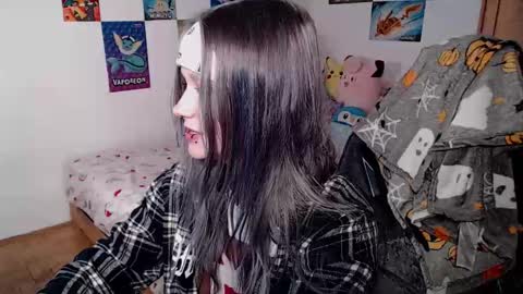 Magdalene Swaggy online show from December 2025 07:45:02 PM