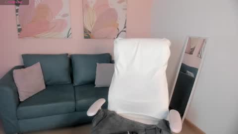   online show from June 2026 01:09:02 PM