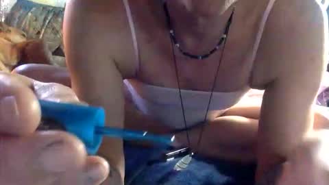 Snapshot of magic_bus_adventures chatting on April 2026 09:45:01 PM Gaia Love online show from April 2026 09:45:01 PM