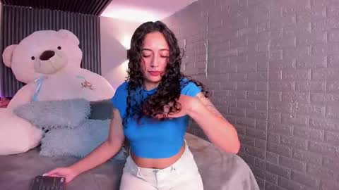 magic_ivone online show from February 2026 12:12:01 PM