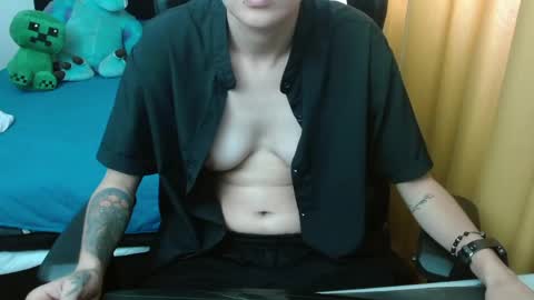 Jade online show from May 2026 05:18:01 PM