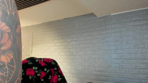 Snapshot of magic_marg chatting on November 2025 09:15:01 PM Marge online show from November 2025 09:15:01 PM