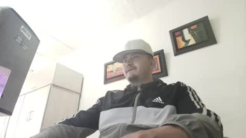 magic_milk23 online show from October 2025 08:17:02 PM