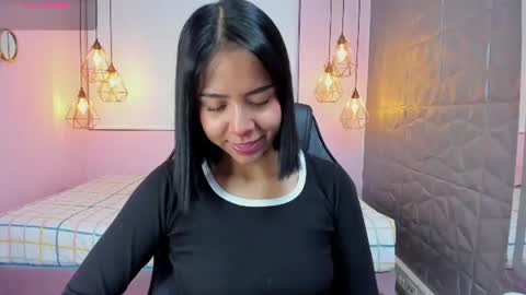 Oliviah online show from June 2026 12:59:01 PM