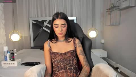 Snapshot of magic_scarlet chatting on February 2025 11:00:02 AM Scarlet online show from February 2025 11:00:02 AM