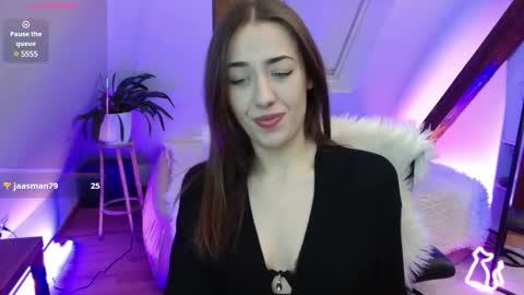 Zooey online show from March 2025 07:39:01 PM