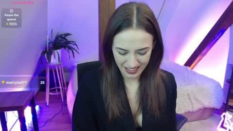 Zooey online show from March 2025 06:30:01 PM