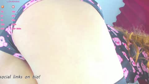 Snapshot of magical_orgasm chatting on February 2025 08:11:01 AM Lorelei online show from February 2025 08:11:01 AM