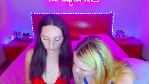 Lili and Bella online show from December 2024 11:29:02 AM