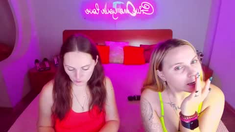 Lili and Bella online show from February 2025 07:39:02 AM