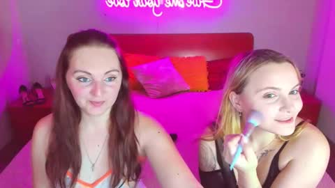 Lili and Bella online show from February 2025 07:21:01 AM