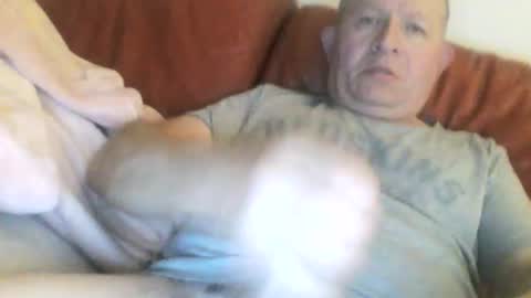 Snapshot of magicman250 chatting on October 2025 04:31:02 AM magicman250 online show from October 2025 04:31:02 AM