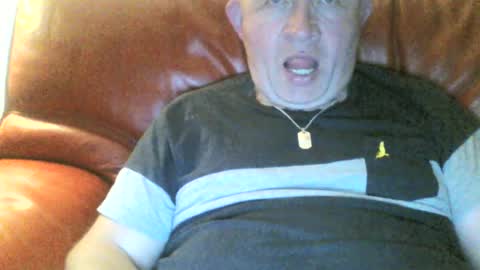 Snapshot of magicman250 chatting on June 2026 09:21:02 PM magicman250 online show from June 2026 09:21:02 PM